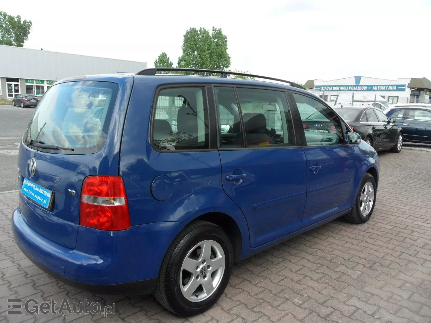 VOLKSWAGEN Touran 