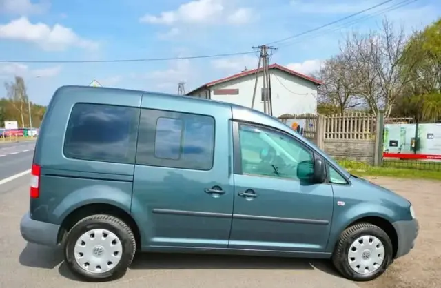 VOLKSWAGEN Caddy 