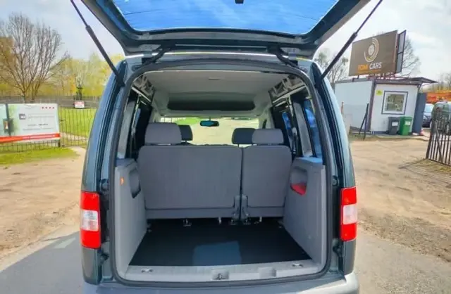VOLKSWAGEN Caddy 