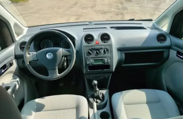 VOLKSWAGEN Caddy 