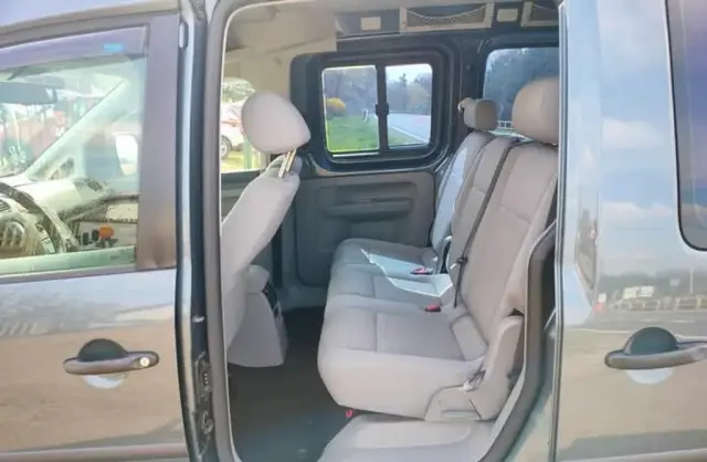 VOLKSWAGEN Caddy 
