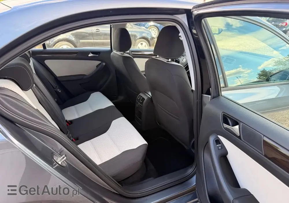 VOLKSWAGEN Jetta 2.0 TDI DPF BMT Comfortline
