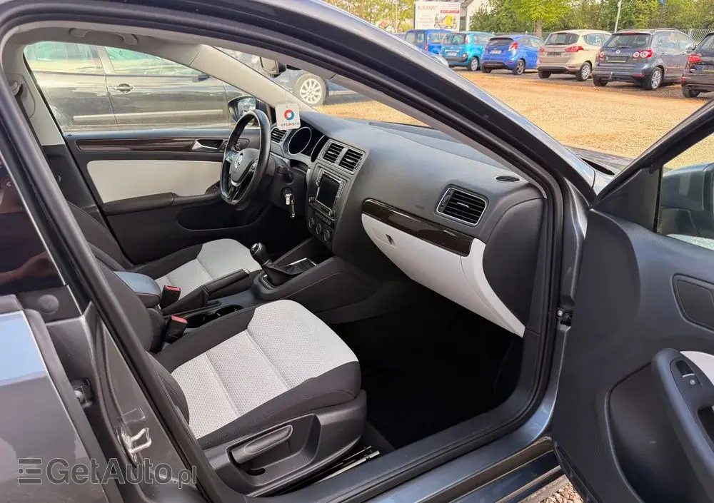 VOLKSWAGEN Jetta 2.0 TDI DPF BMT Comfortline