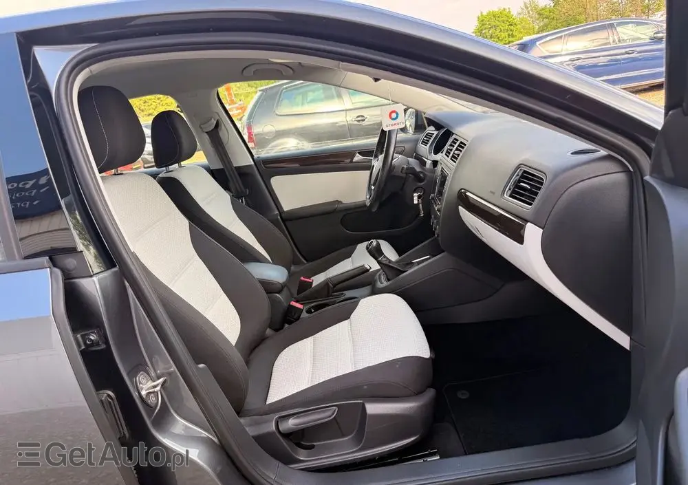 VOLKSWAGEN Jetta 2.0 TDI DPF BMT Comfortline