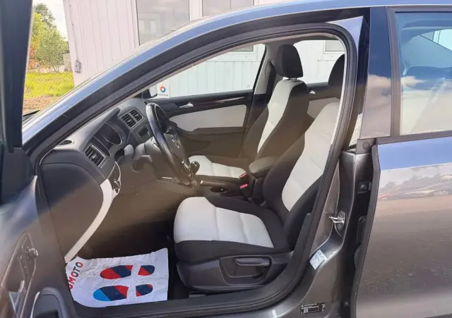 VOLKSWAGEN Jetta 2.0 TDI DPF BMT Comfortline