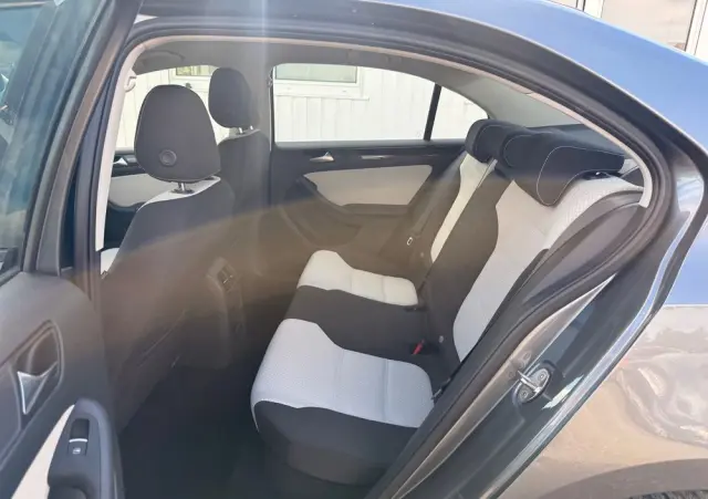 VOLKSWAGEN Jetta 2.0 TDI DPF BMT Comfortline