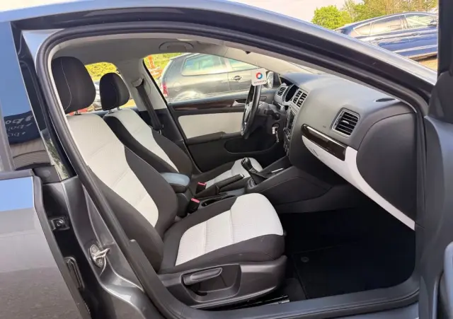VOLKSWAGEN Jetta 2.0 TDI DPF BMT Comfortline