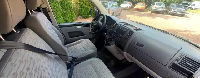 VOLKSWAGEN Transporter 