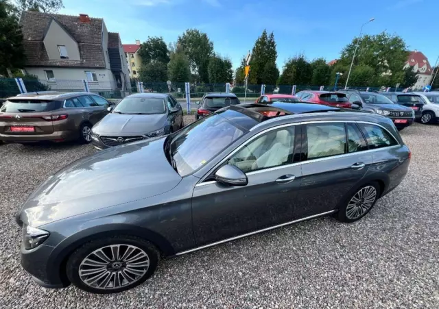 MERCEDES-BENZ Klasa E 