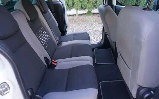 CITROËN Berlingo Multispace BlueHDi 100 FEEL