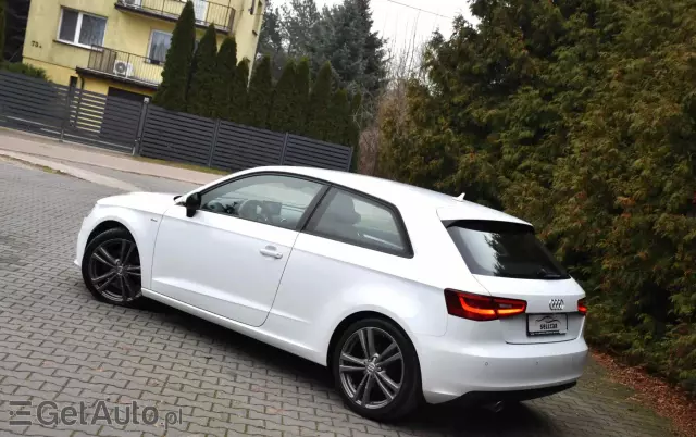 AUDI A3 1.6 TDI Sportback S line Sportpaket