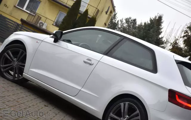 AUDI A3 1.6 TDI Sportback S line Sportpaket