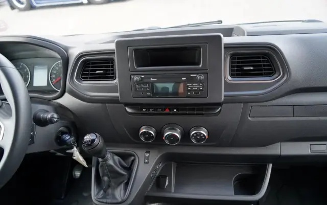 RENAULT MASTER / DOSTAWCZY / FIRANKA / MANUAL / DMC: 3500KG / 2022 