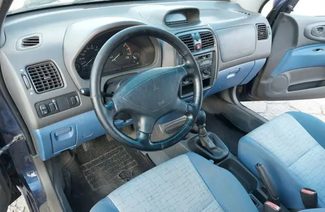 MITSUBISHI Space Star 