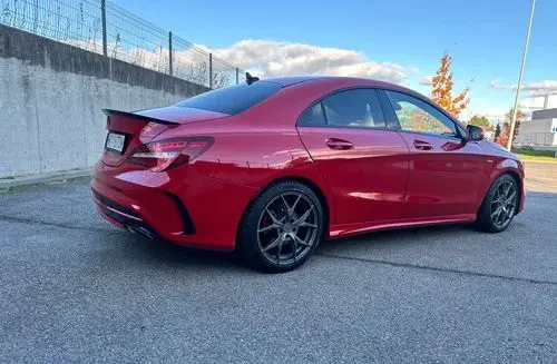 MERCEDES-BENZ CLA 