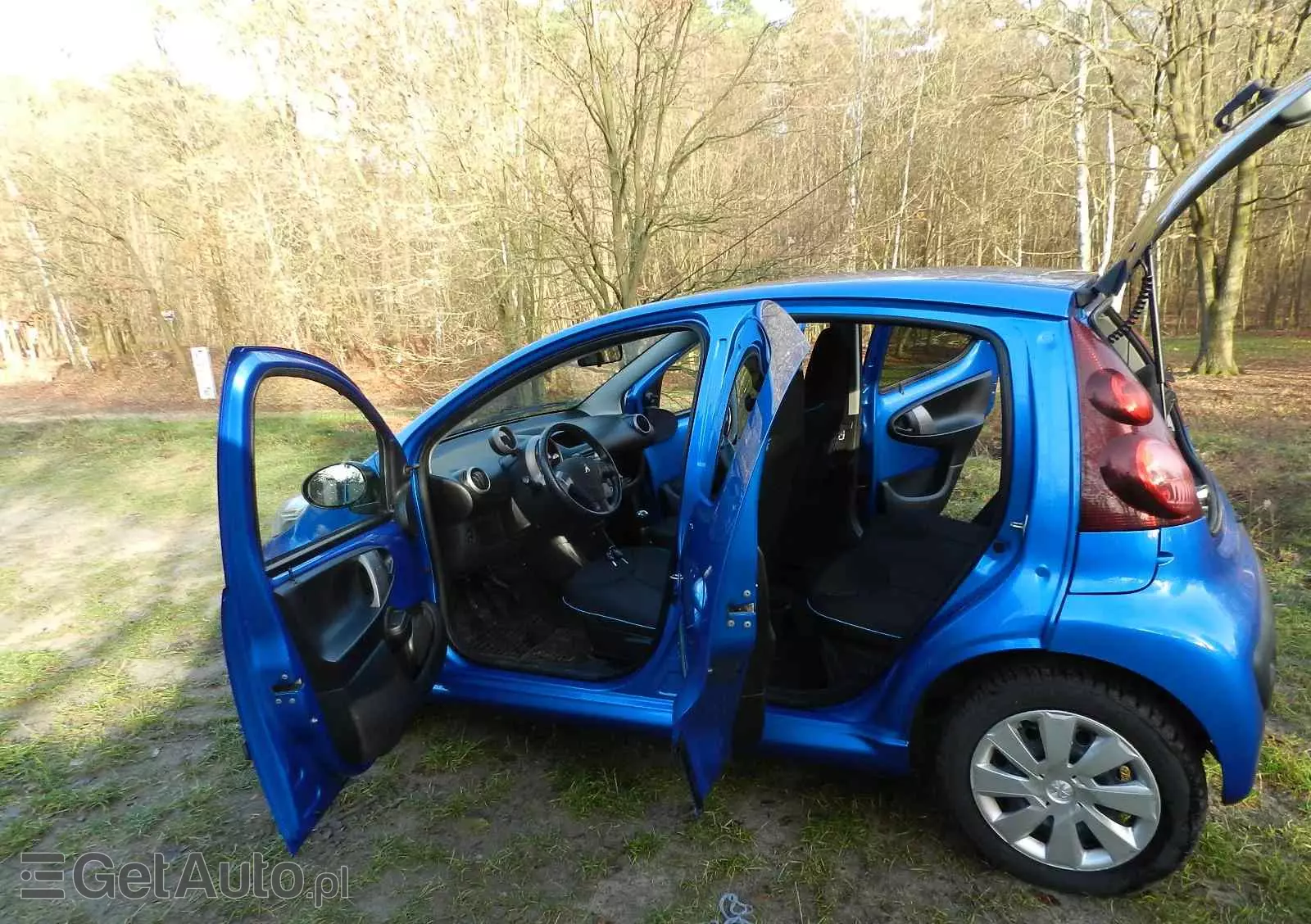 PEUGEOT 107 