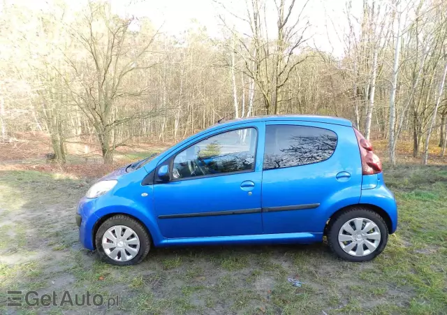 PEUGEOT 107 