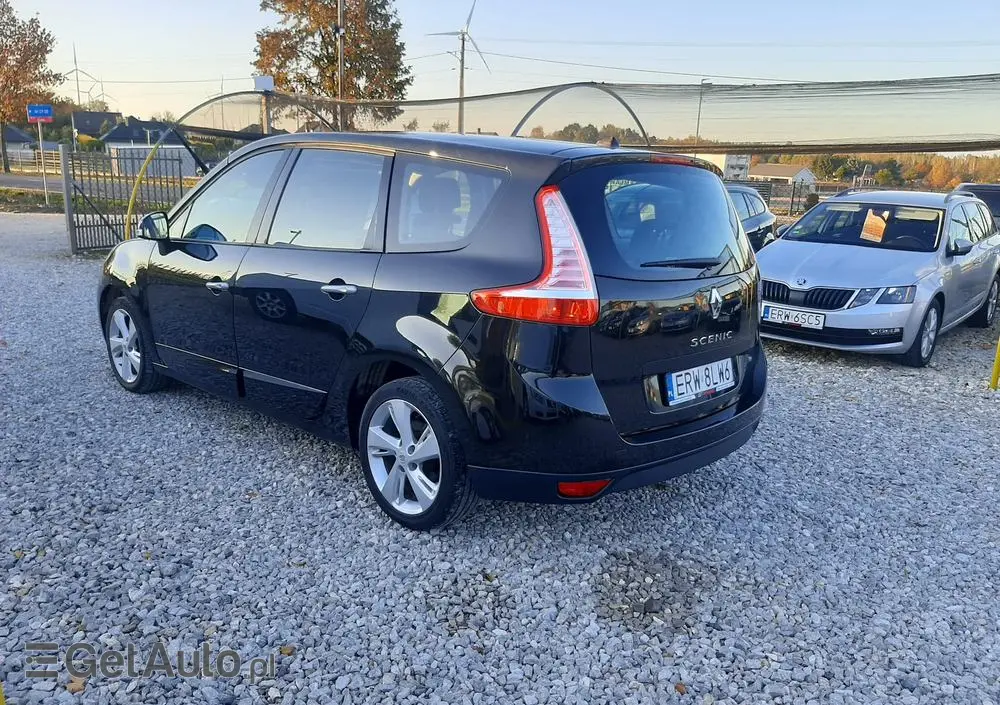 RENAULT Scenic 1.4 16V TCE Expression