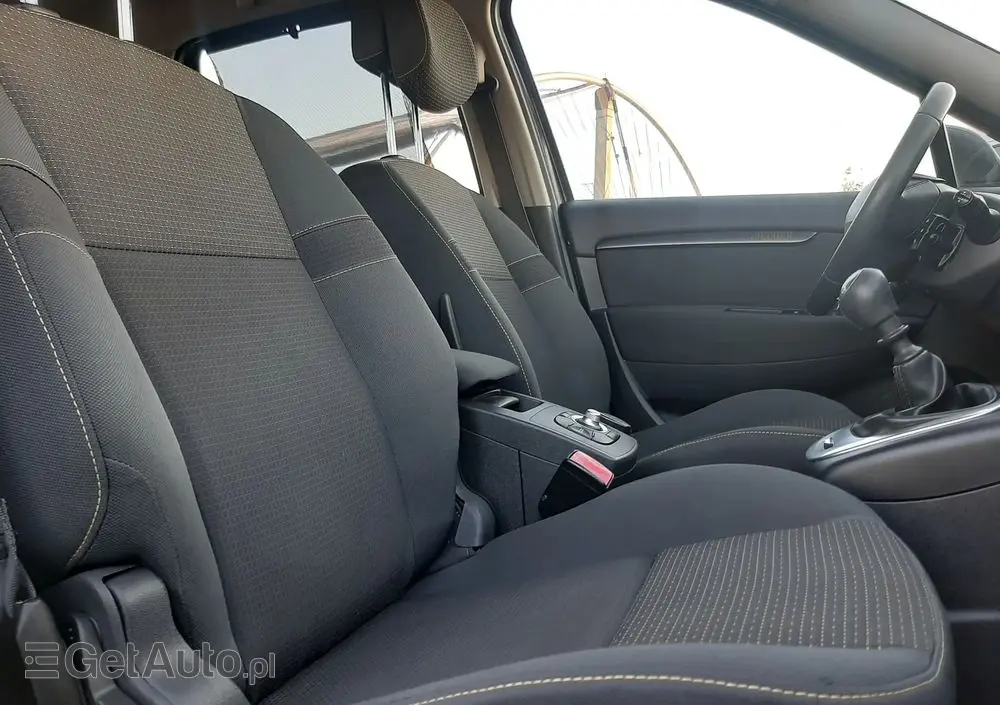 RENAULT Scenic 1.4 16V TCE Expression