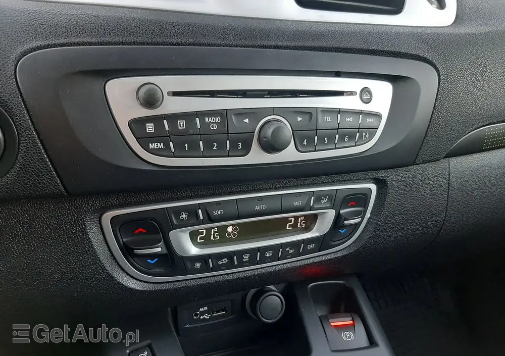 RENAULT Scenic 1.4 16V TCE Expression