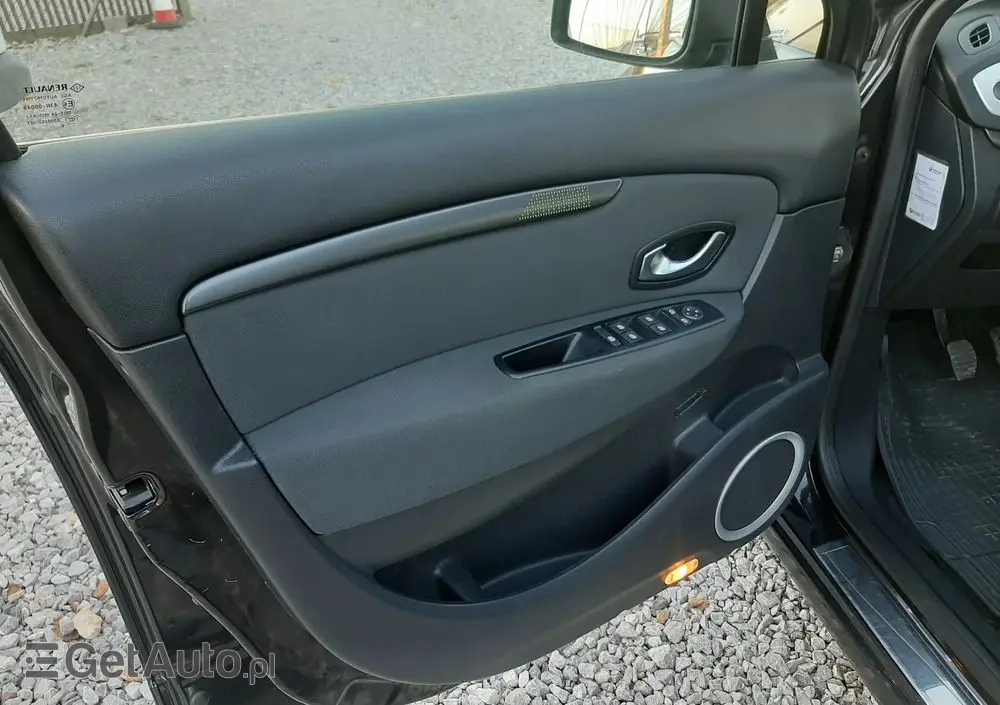 RENAULT Scenic 1.4 16V TCE Expression