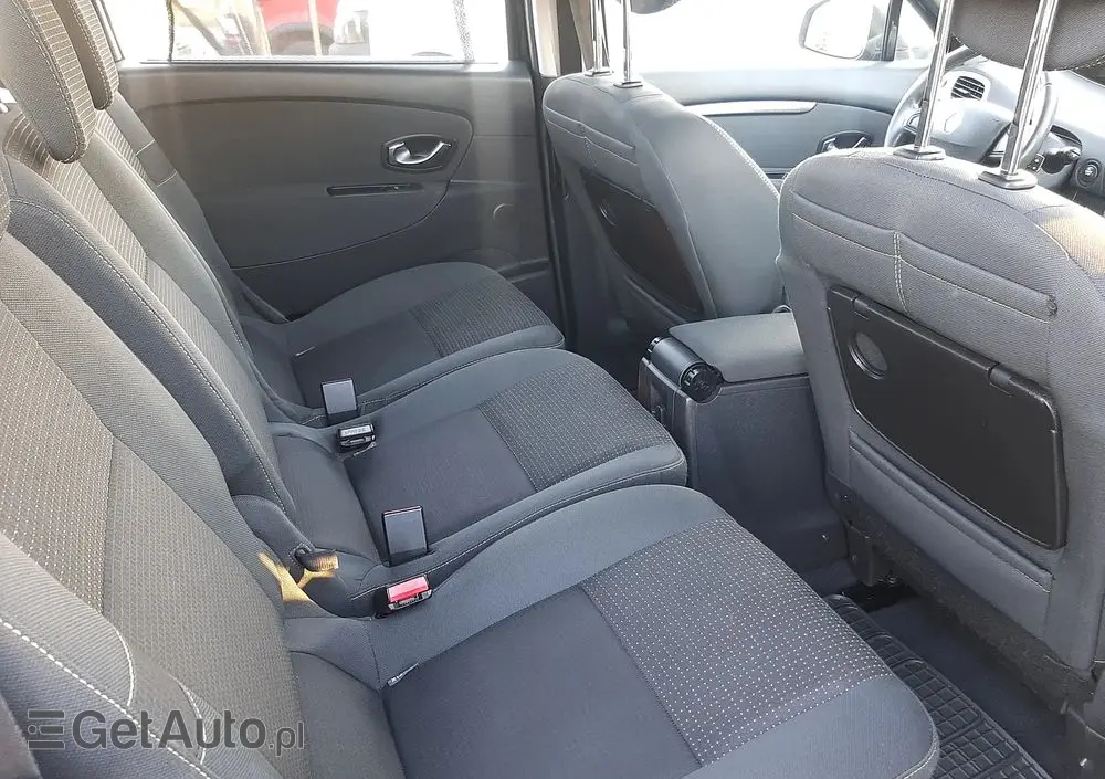 RENAULT Scenic 1.4 16V TCE Expression