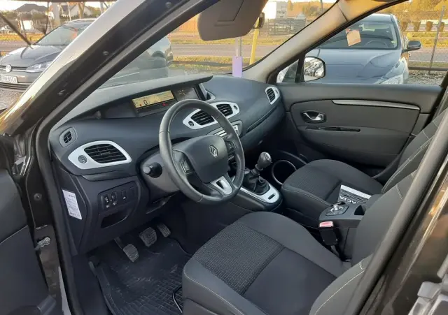 RENAULT Scenic 1.4 16V TCE Expression