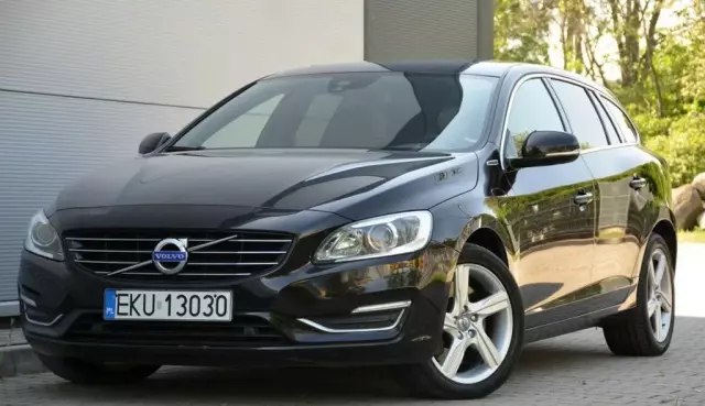 VOLVO V60 