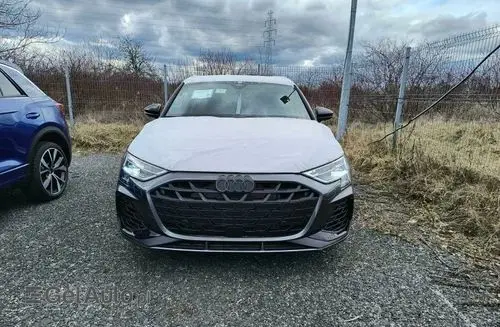 AUDI S3 