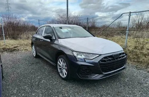 AUDI S3 
