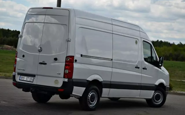 VOLKSWAGEN Crafter 