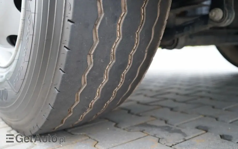 IVECO EUROCARGO 190EL32  / Wywrotka + HDS / HYDROBURTA / BORDMATIC / 3 STRONNY KIPPER - 3.5 M / EURO 6 