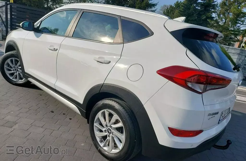 HYUNDAI Tucson 