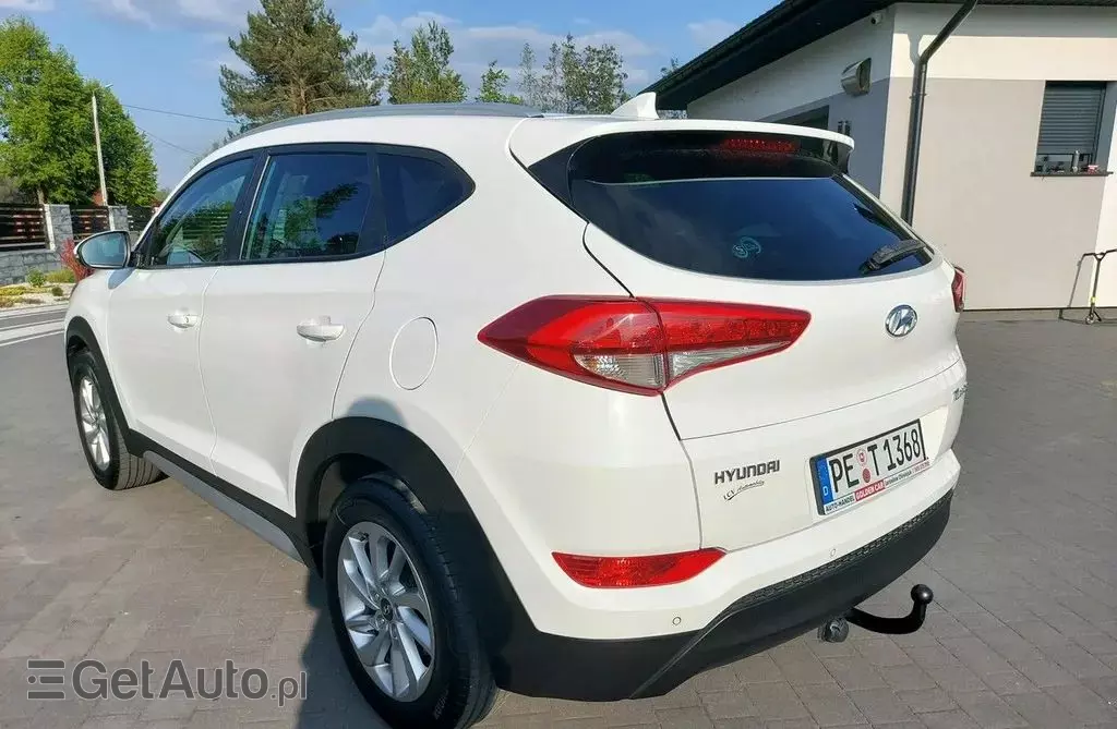 HYUNDAI Tucson 