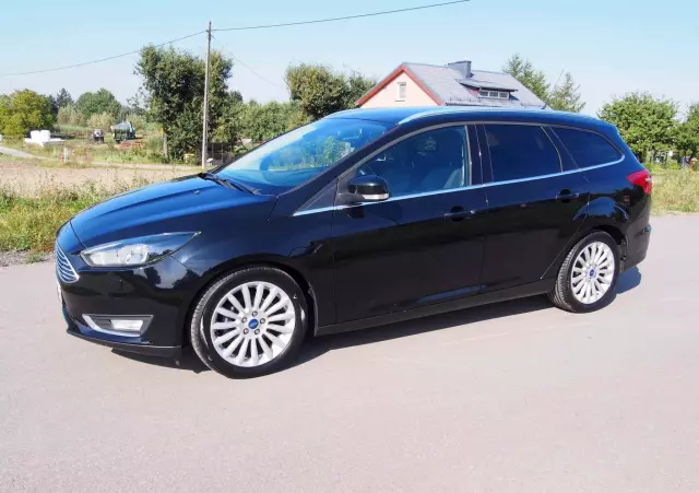 FORD Focus 1.0 EcoBoost Titanium