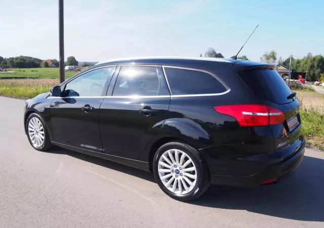 FORD Focus 1.0 EcoBoost Titanium