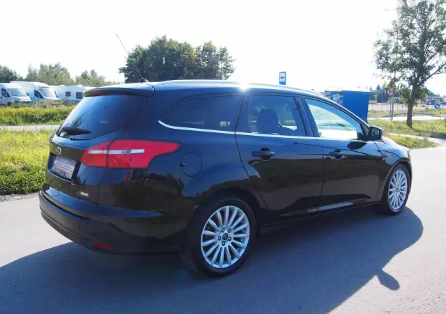 FORD Focus 1.0 EcoBoost Titanium