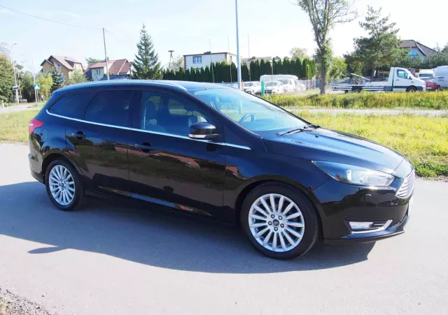 FORD Focus 1.0 EcoBoost Titanium
