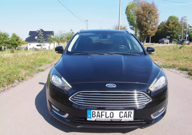 FORD Focus 1.0 EcoBoost Titanium
