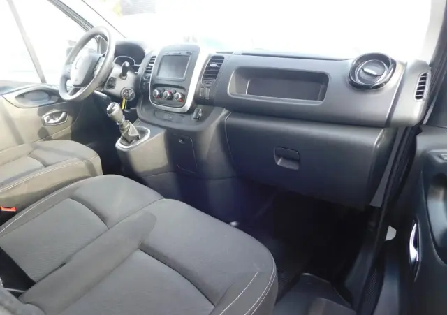 RENAULT Trafic 2.0 dCi