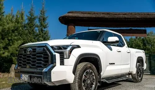 TOYOTA Tundra 