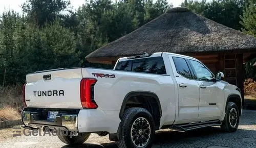TOYOTA Tundra 