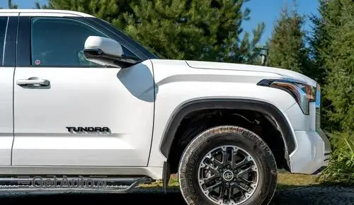 TOYOTA Tundra 