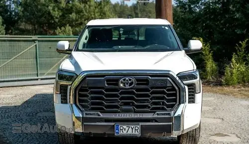 TOYOTA Tundra 