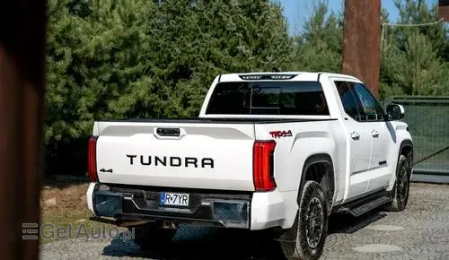 TOYOTA Tundra 