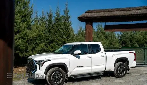 TOYOTA Tundra 