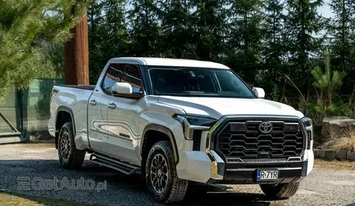 TOYOTA Tundra 