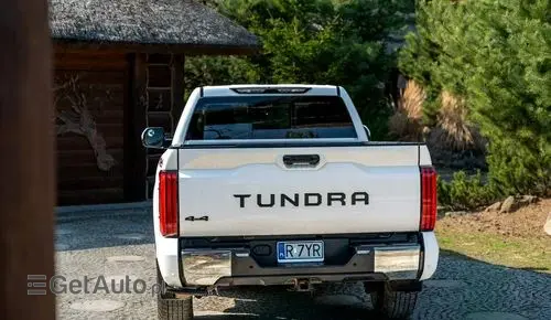 TOYOTA Tundra 
