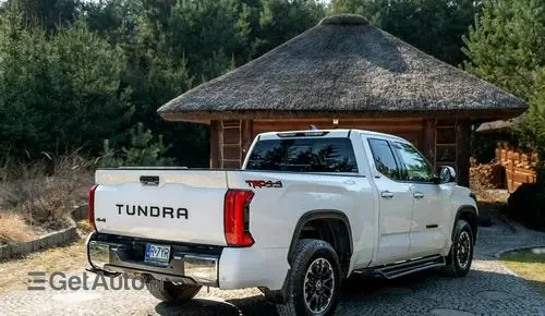 TOYOTA Tundra 
