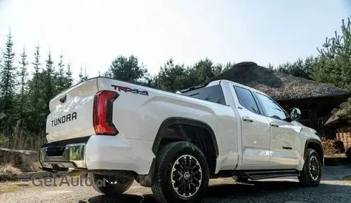 TOYOTA Tundra 